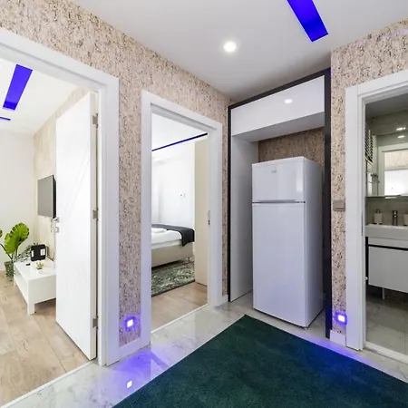 Апартаменты Modern And Central Near Beach In The Heart Of