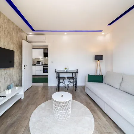 Апартаменты Modern And Central Near Beach In The Heart Of Анталья